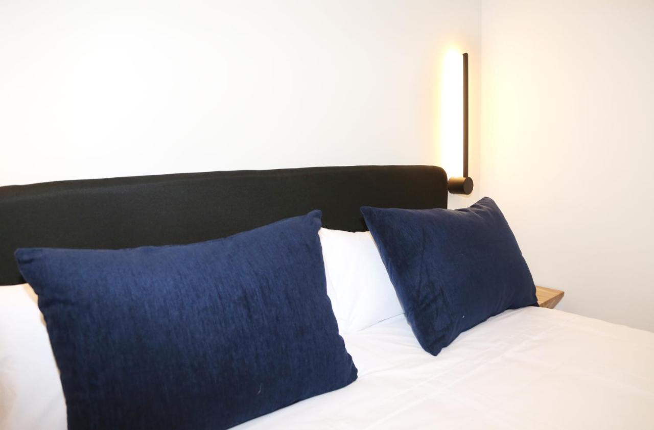 Piso Boutique Frente Al Casco Viejo De Apartament